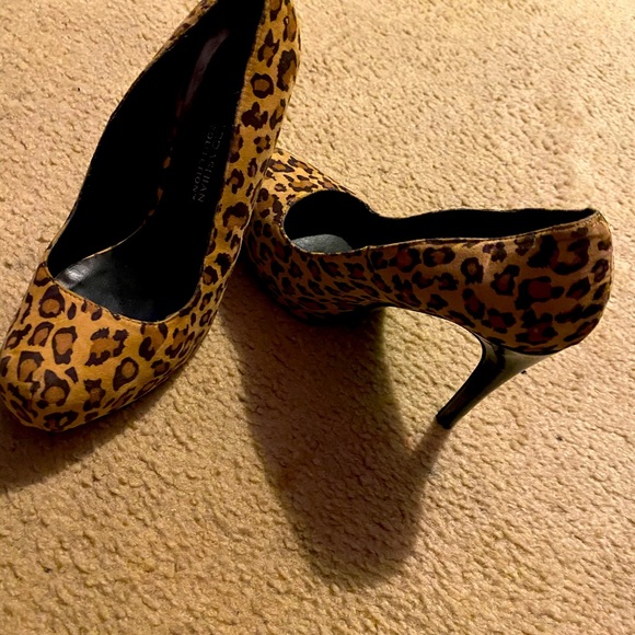 Kardashian Kollection Leopard Heel - Picture 3 of 4